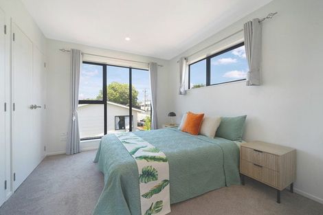 Photo of property in 7/17 Rewarewa Road, Te Atatu Peninsula, Auckland, 0610