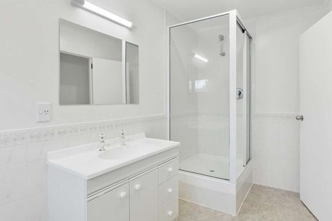Photo of property in 27unit Willow Avenue, Hannahs Bay, Rotorua, 3010