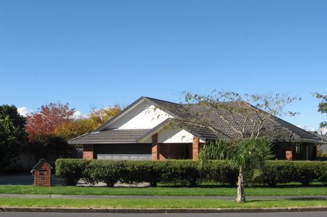 Photo of property in 227 Hill Road, The Gardens, Auckland, 2105