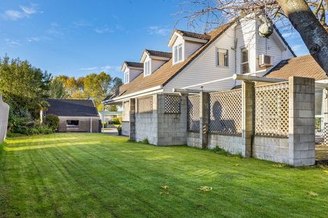 Photo of property in 37 Woodbury Street, Avonhead, Christchurch, 8042