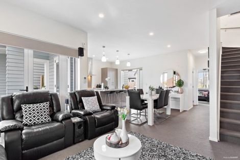 Photo of property in 77 Grove Road, Papakura, 2110