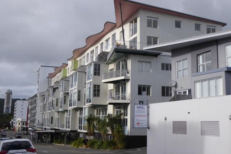 Photo of property in Qba Apartments, 2r/51 Webb Street, Mount Cook, Wellington, 6011