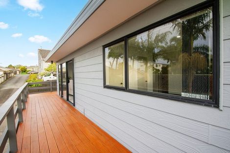 Photo of property in 2/7 Duke Street, Papakura, 2110