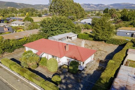 Photo of property in 2 Hughes Street, Waimate, 7924