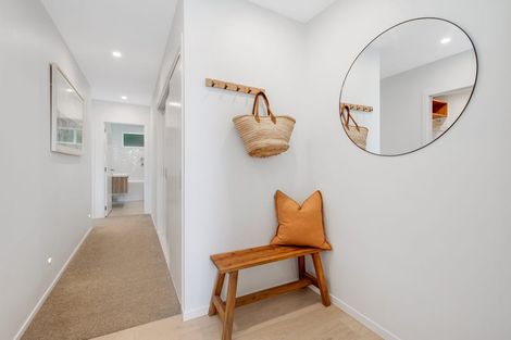 Photo of property in 10 Pohutukawa Avenue, Red Beach, 0932