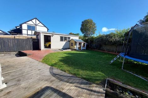 Photo of property in 17 Mallard Grove, Churton Park, Wellington, 6037