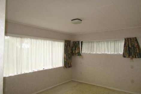 Photo of property in 10 Reeves Road, Acacia Bay, Taupo, 3330