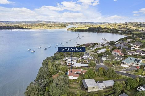Photo of property in 16 Tui Vale Road, Shelly Park, Auckland, 2014