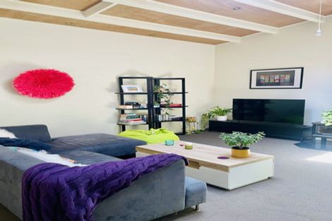 Photo of property in 1/410 The Esplanade, Island Bay, Wellington, 6023