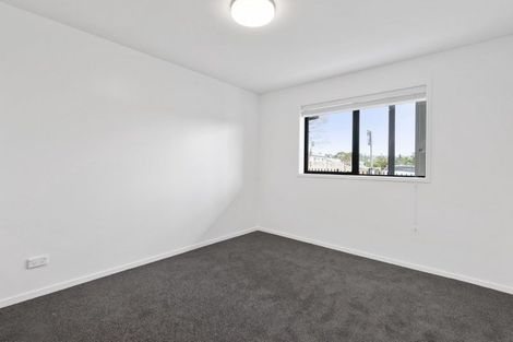 Photo of property in 1b/4045 Great North Road, Glen Eden, Auckland, 0602