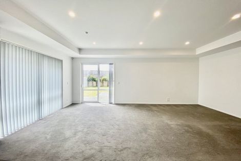 Photo of property in 71 Hayfield Way, Karaka, Papakura, 2113