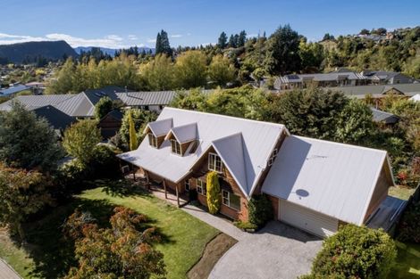 Photo of property in 5 Meadowstone Drive, Wanaka, 9305