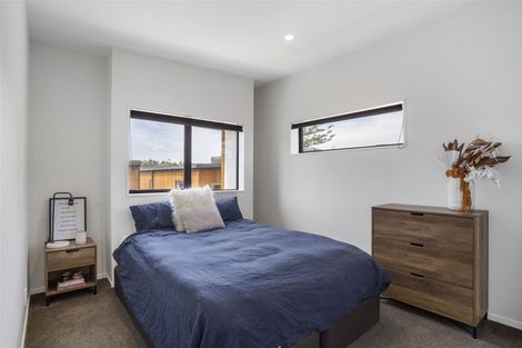 Photo of property in 21d Chippendale Crescent, Birkdale, Auckland, 0626