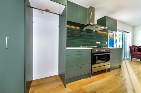 Photo of property in 53 Port Hills Road, Heathcote Valley, Christchurch, 8022