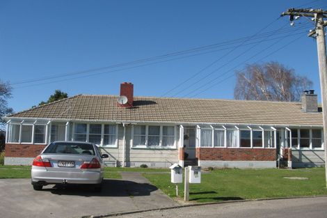 Photo of property in 17-20 Stonehaven Crescent, West End, Palmerston North, 4412