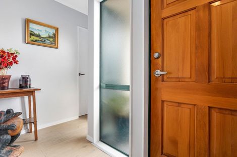 Photo of property in 16 Edgewater Grove, Whakatane, 3120