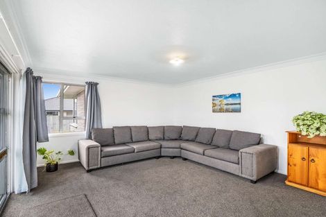 Photo of property in 402 Yaldhurst Road, Russley, Christchurch, 8042