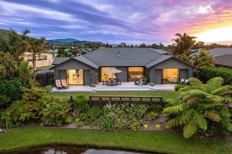 Photo of property in 3 Mcgregor Place, Paraparaumu, 5032