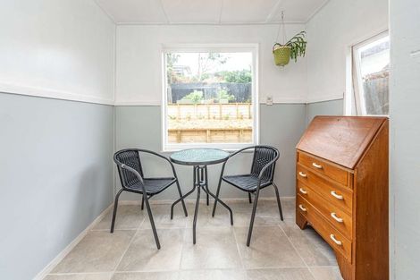 Photo of property in 40 Karaka Street, Castlecliff, Whanganui, 4501