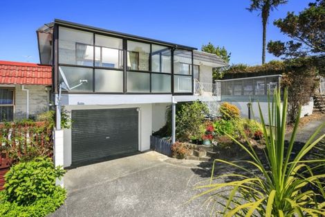 Photo of property in 2/52 Manuka Road, Glenfield, Auckland, 0629