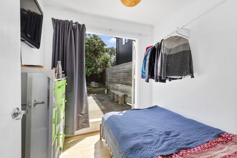 Photo of property in 68 Lyall Parade, Lyall Bay, Wellington, 6022