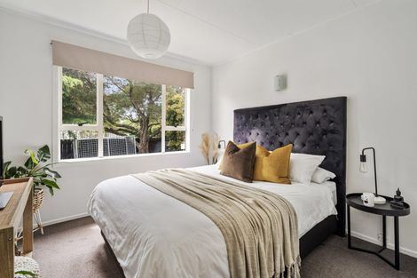 Photo of property in 2a Helga Crescent, Te Atatu Peninsula, Auckland, 0610