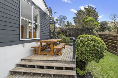 Photo of property in 2/4 Grove Lane, Pakuranga, Auckland, 2010