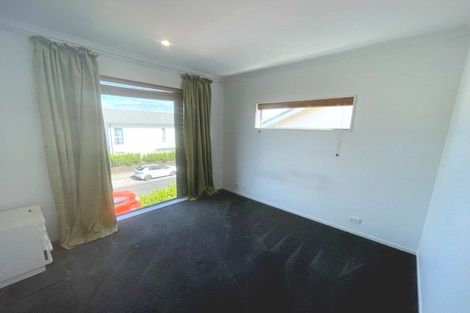 Photo of property in 4 Shelduck Way, Hobsonville, Auckland, 0616