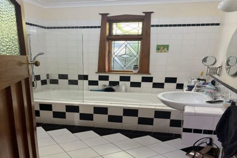 Photo of property in 75 Karepa Street, Brooklyn, Wellington, 6021