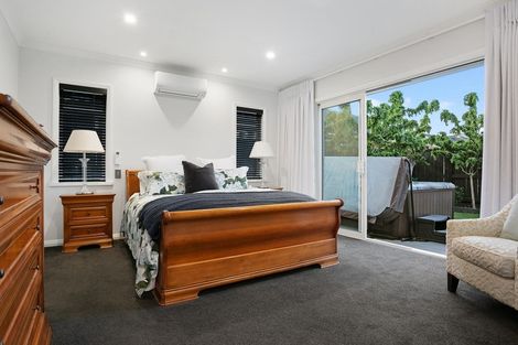 Photo of property in 8 Richards Street, Cambridge, 3434