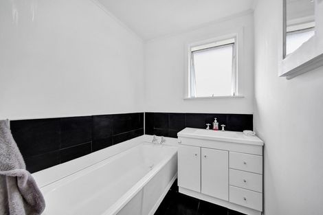 Photo of property in 7 Ramanui Avenue, Hawera, 4610