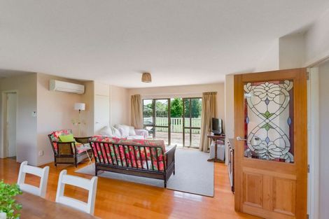 Photo of property in 37 Te Pua School Road, Helensville, 0875