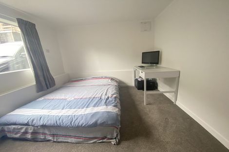 Photo of property in 28b Tamahere Drive, Glenfield, Auckland, 0629