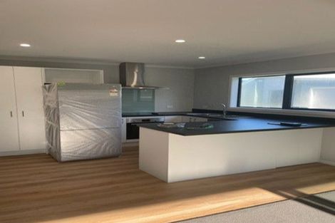 Photo of property in 24 Koru Loop, Paraparaumu, 5032