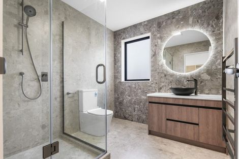 Photo of property in 24a Scarlock Avenue, Browns Bay, Auckland, 0630