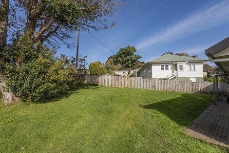 Photo of property in 11 View Street, Maungaturoto, 0520