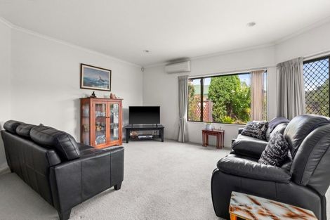 Photo of property in 27 Beaufort Mews, Taradale, Napier, 4112