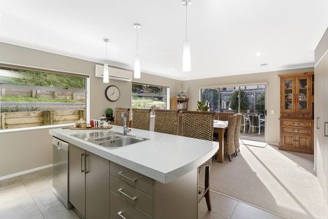 Photo of property in 14 Leanne Way, Waikanae Beach, Waikanae, 5036