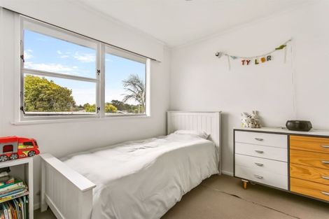 Photo of property in 29 Woodside Road, Massey, Auckland, 0614