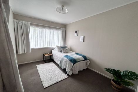 Photo of property in 15f1 Bloomsbury Grove, Newlands, Wellington, 6037