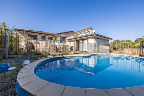 Photo of property in 6 Milwaukee Place, Glendene, Auckland, 0602