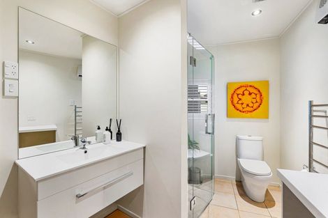 Photo of property in 15 Woodford Heights, Havelock North, 4130