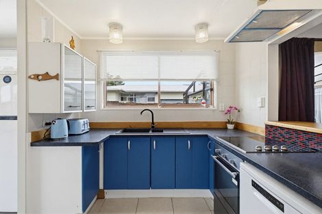 Photo of property in 103 Benmore Avenue, Cloverlea, Palmerston North, 4412