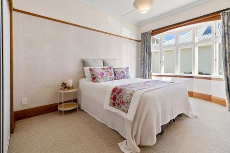 Photo of property in 297 The Parade, Island Bay, Wellington, 6023