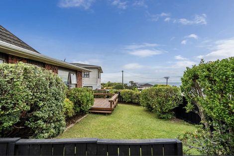 Photo of property in 1/26 Hyde Road, Rothesay Bay, Auckland, 0630