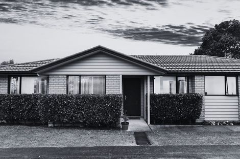 Photo of property in 169k Colwill Road, Massey, Auckland, 0614