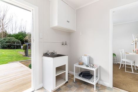 Photo of property in 2979 Cheltenham Hunterville Road, Cheltenham, Feilding, 4777
