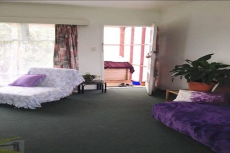 Photo of property in 31 Luckens Road, West Harbour, Auckland, 0618