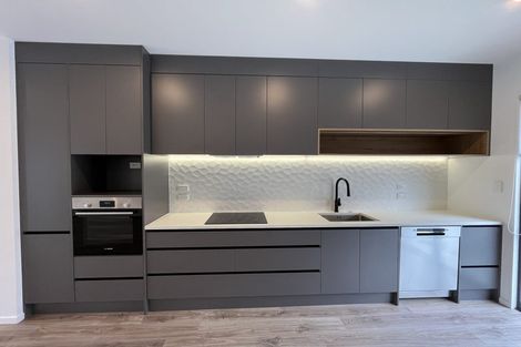 Photo of property in 73 Papatupu Way, Kumeu, 0810