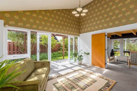 Photo of property in 84c Avonhead Road, Avonhead, Christchurch, 8042